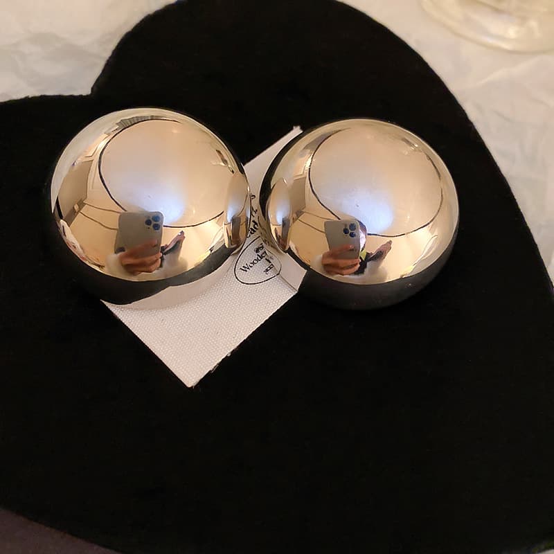 Niche Design Silver Circular Stud Earrings Light Luxury Cold Wind Versatile Earrings