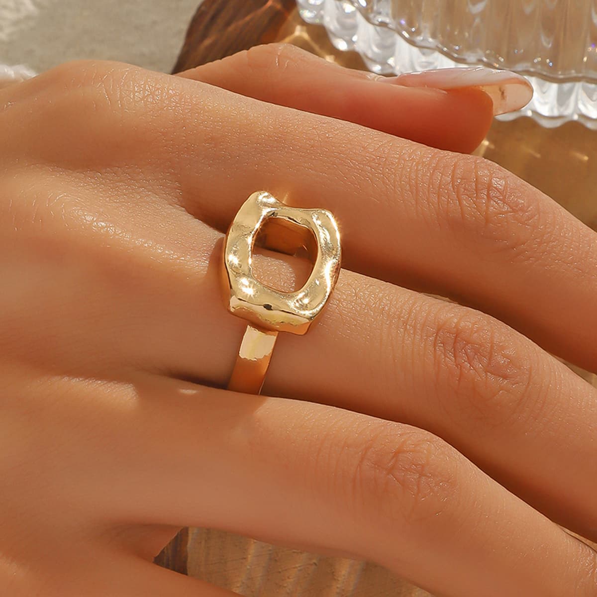 Oversized French Style Metal Texture Smooth Round Ring Minimalist Geometric Alloy Jewelry For Women